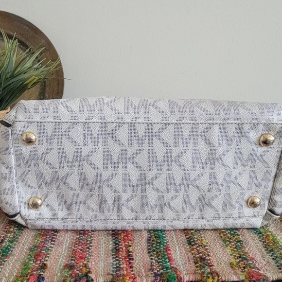 Michael kors shoulder bag chain tote - Picture 9 of 13